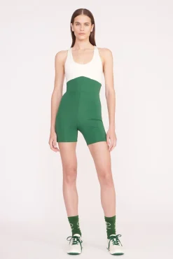 STAUD Court<STAUD BOUNCE SHORT UNITARD  COURT GREEN IVORY COURTGREENIVORY
