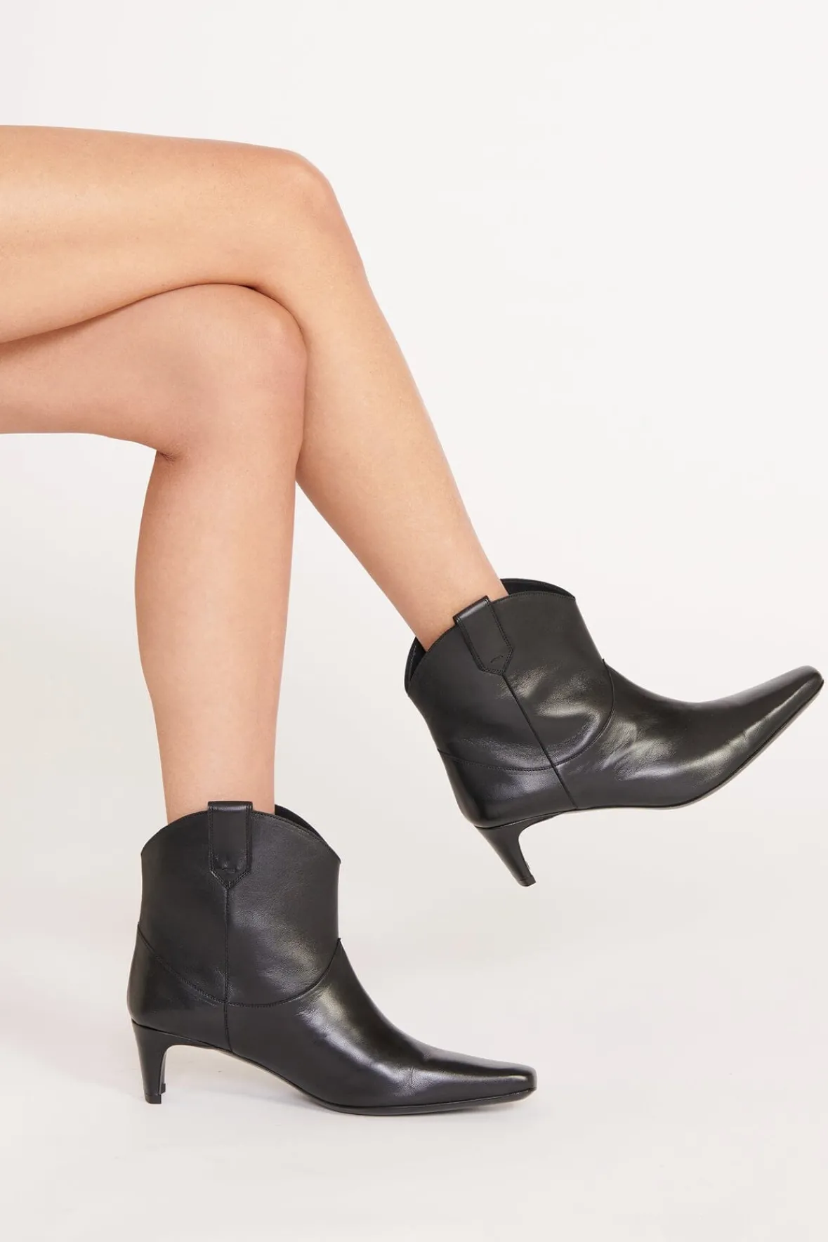 Boots|The Boot Shop<STAUD WESTERN WALLY ANKLE BOOT BLACK